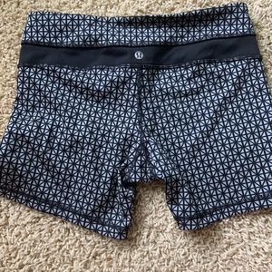 Lululemon spandex shorts